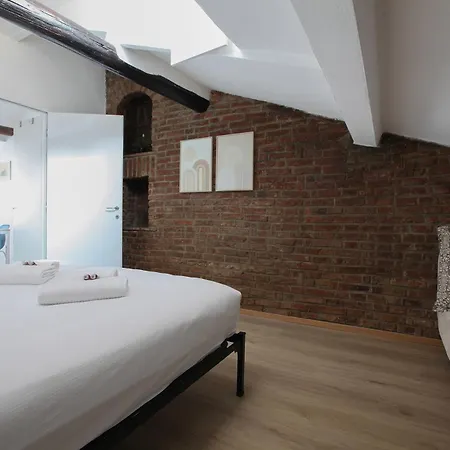 Apartman Hacca Collection - Porta Venezia Attic 2br
