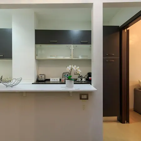 Family Apartment, Duomo 12 Min Walk, 5 Guests, Near Covered Parking * 米兰