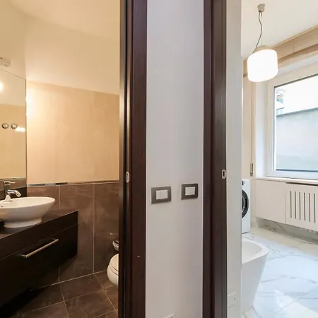 公寓 Family Apartment, Duomo 12 Min Walk, 5 Guests, Near Covered Parking 米兰