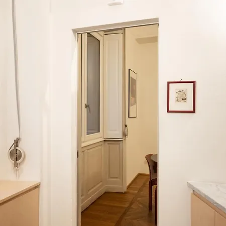 One Bedroom Of Comfort And Style In The Heart Of * Milán
