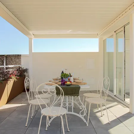 דירה The Rent - Wonderful Multi-bedroom With Terrace In The Area Of Colonne Di San Lorenzo *