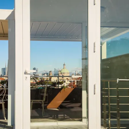 The Rent - Wonderful Multi-bedroom With Terrace In The Area Of Colonne Di San Lorenzo מילאנו