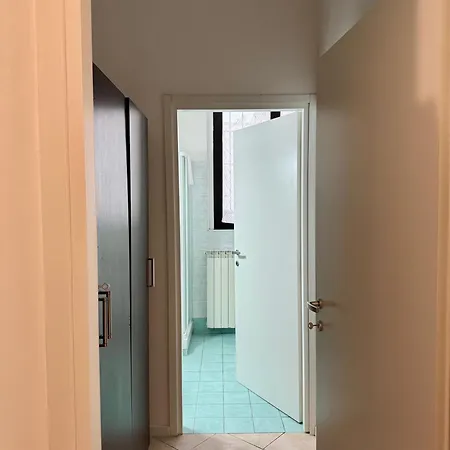 アパートホテル Aparthotel Dergano 2 & 4 Near Metro Stop