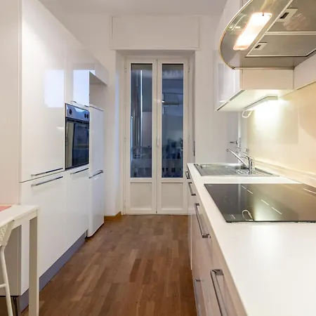 شقة Politecnico - Spacious Ap Balcony - Sleeps 4