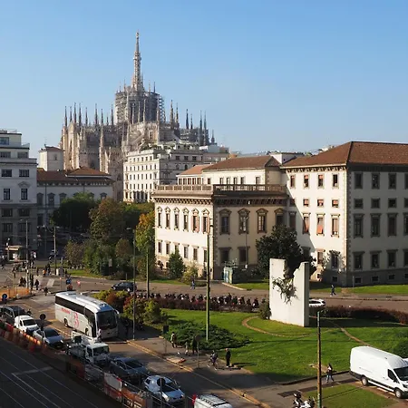 Duomo View Luxury Apartamento Milão