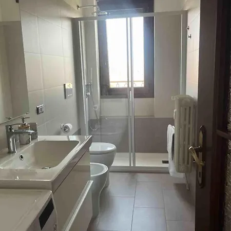 Simona -bocconi,naviglio,duomo,milano-cortina,ieo,iulm,assago Forum *