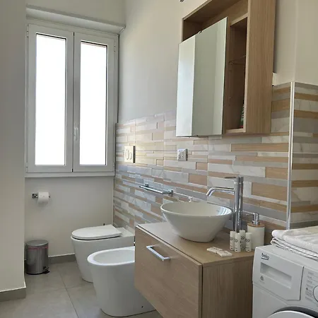 Porta Romana Luminoso Trilocale Con Balcone * ミラノ