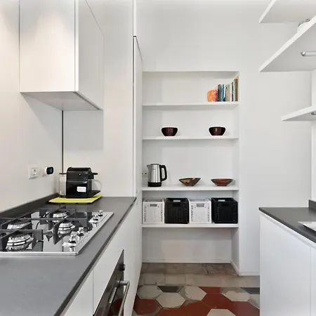 Apartment Vintage Hideaway Milan-historic Courtyard *