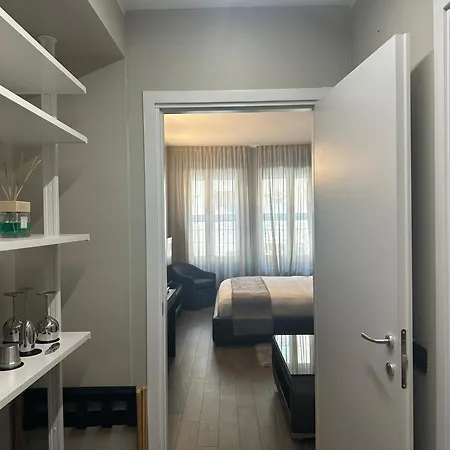 Milhouse - Vitruvio Station Apartment