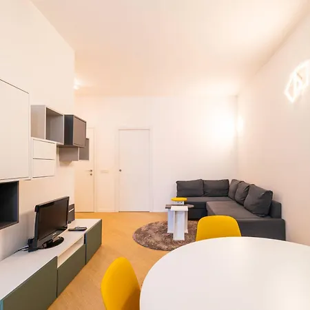 Roncaglia 25, Apartman