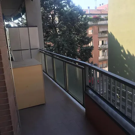 Modern In - Garage Included *