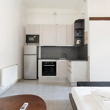 Guesthost - Comfy San Cristoforo Apartment *