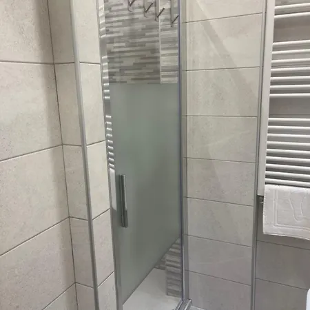 Chiara's Urban Oasis - - Duomo 8 Min Appartement Milaan