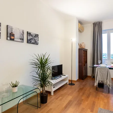 Politecnico - Spacious Ap Balcony - Sleeps 4 *