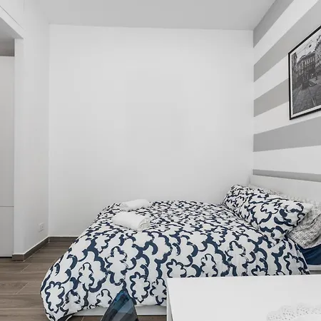 Apartmán Viaortisuite Pta Romana Wifi & A-c 12 Min To Duomo Milán