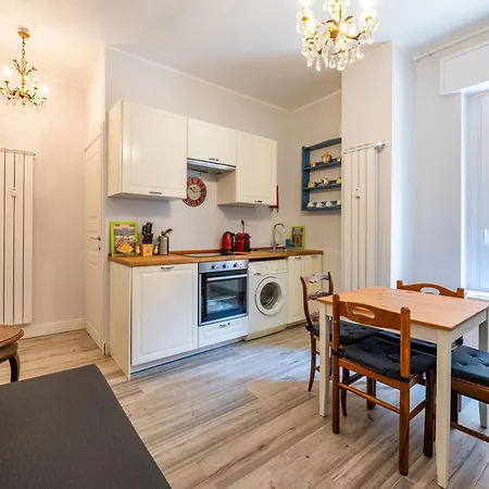 Station's Nest - A Stone's Throw From The Station Appartement