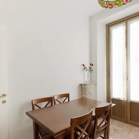 Guesthost - Bright Rubattino * Milan