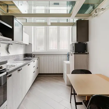 Guesthost - Comfortable Loft Citta Studi * Milán