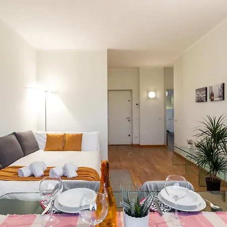 Politecnico - Spacious Ap Balcony - Sleeps 4