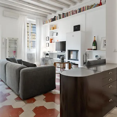 Vintage Hideaway Milan-historic Courtyard شقة