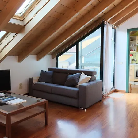 Apartment Rooftop Loft Beatrice With Terrace - Moscova *