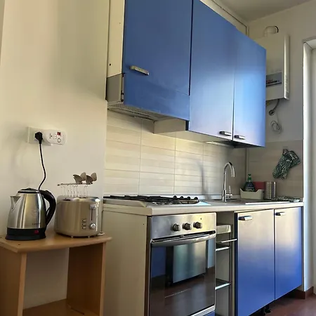 公寓 Porta Romana Luminoso Trilocale Con Balcone