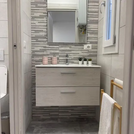 Chiara's Urban Oasis - - Duomo 8 Min Apartment Milan