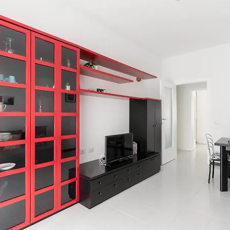 Guesthost - Comfy M2 Udine Apartament