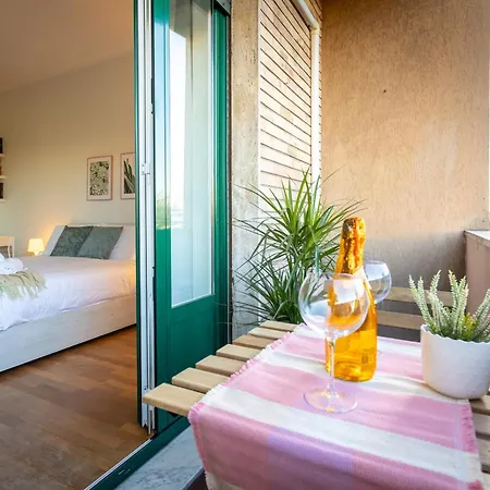 Politecnico - Spacious Ap Balcony - Sleeps 4