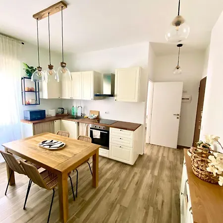 Chic Zona Navigli 公寓 *