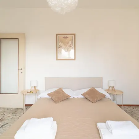 Daire I-host - Nota 39 *