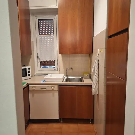 Modern Flat In The Design District Milan