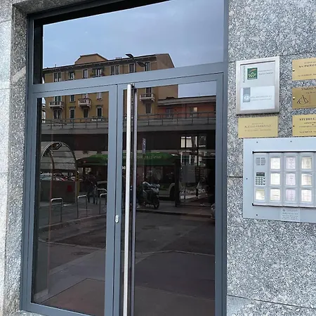 Apartman Chiara's Urban Oasis - - Duomo 8 Min Milánó