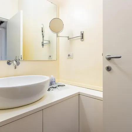 Politecnico - Spacious Ap Balcony - Sleeps 4