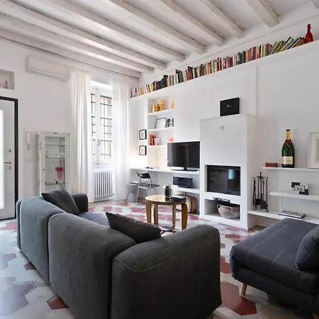 Vintage Hideaway Milan-historic Courtyard شقة *