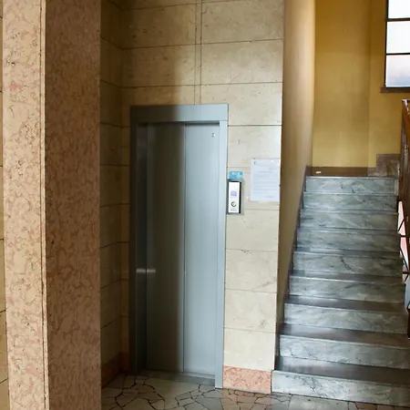 Con Vista Su Citta E Duomo Di * Милан