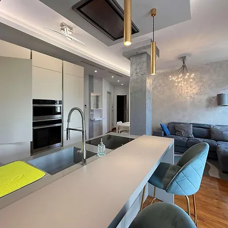 Daire Homeby, Casa Laura Milano