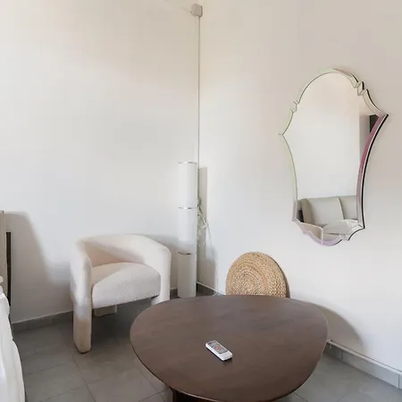 Guesthost - Comfy San Cristoforo Apartment Mailand