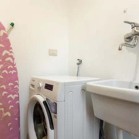 Politecnico - Spacious Ap Balcony - Sleeps 4