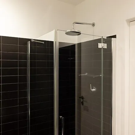 Apartment Moderno A Due Passi Dal Duomo - Mirable Pm *