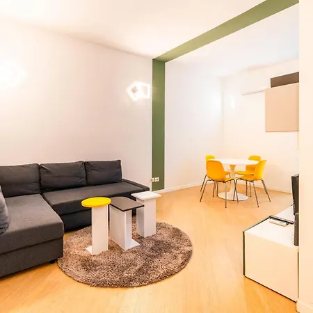 Roncaglia 25, Apartman *