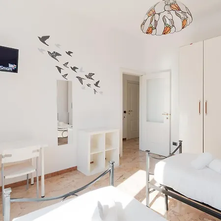 Guesthost - Bright Rubattino Apartmán