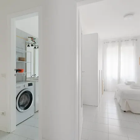 Guesthost - Comfy M2 Udine Apartament