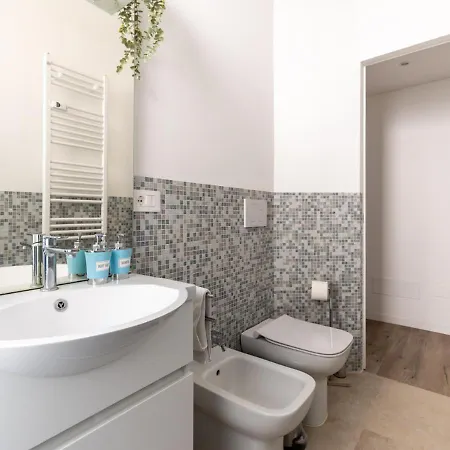 Apartment Duomo-centrale - Moderna, M1 E M3 A 250m