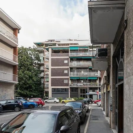 Guesthost - Comfy M2 Udine Apartament *