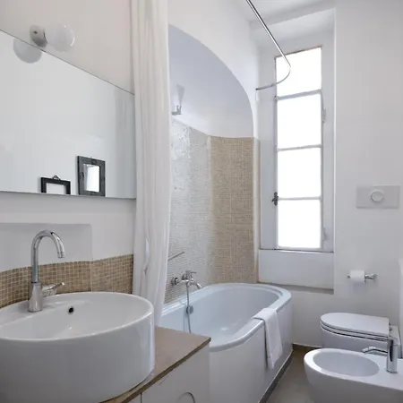 Апартаменты Vintage Hideaway Milan-historic Courtyard Милан