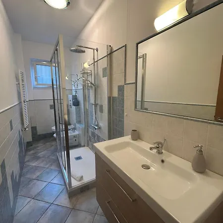 Bonola's - M1 Apartment
