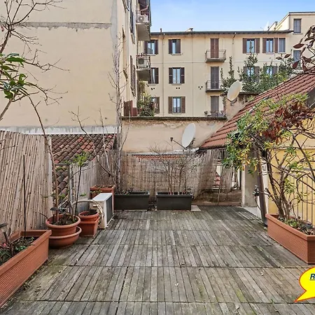 La - Restyling In Corso 2026 * ミラノ