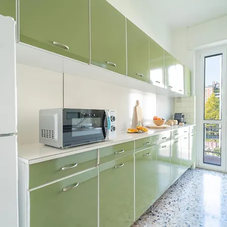 I-host - Nota 39 Milano