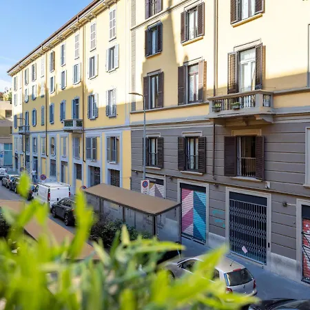 Duomo-centrale - Moderna, M1 E M3 A 250m Milán